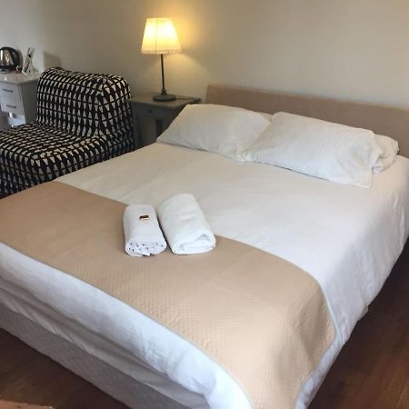 Tourian Lounge Hotel Londra Esterno foto