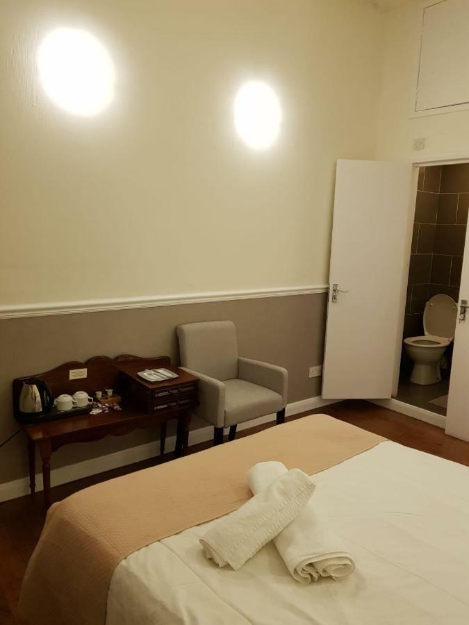 Tourian Lounge Hotel Londra Esterno foto